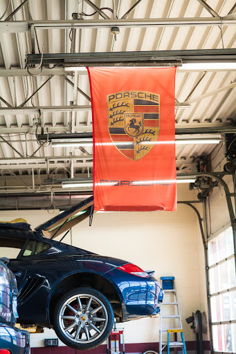 Auto Repair Shop «Elite Auto Repair», reviews and photos, 1587 Post Rd, Warwick, RI 02888, USA