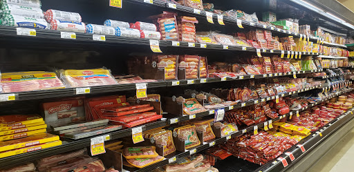 Grocery Store «E W James & Sons Supermarkets», reviews and photos, 1301 W Wood St, Paris, TN 38242, USA