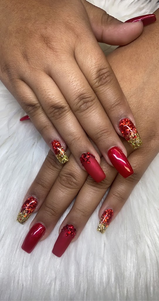 Latina Nails 28658