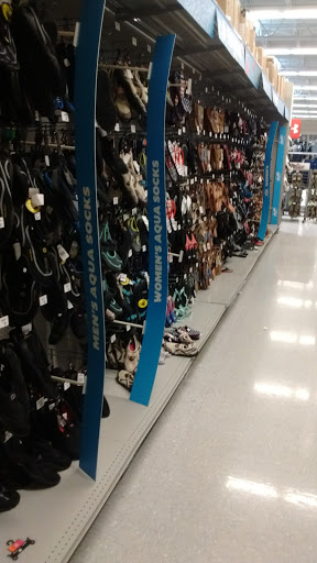 Sporting Goods Store «Academy Sports + Outdoors», reviews and photos, 120 Woody Jones Blvd, Florence, SC 29501, USA