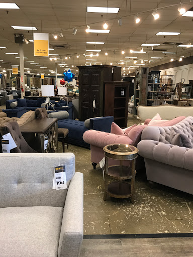 Furniture Store «The Dump Furniture Outlet», reviews and photos, 801 N Military Hwy, Norfolk, VA 23502, USA