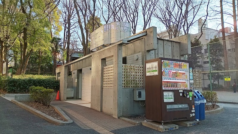 新宿中央公園 スポーツコーナー 公衆トイレ