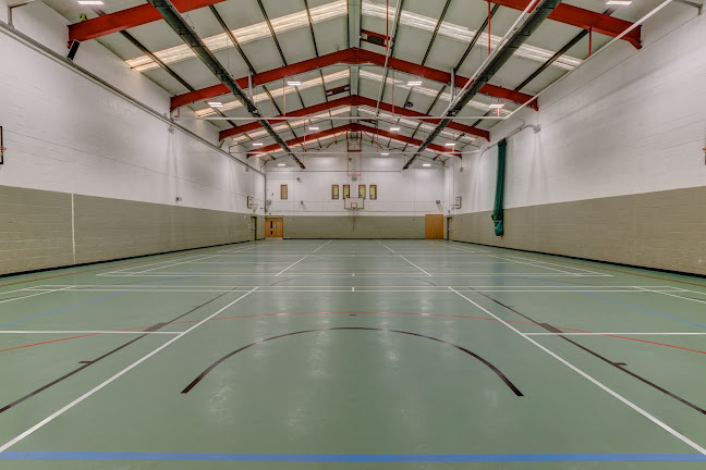 Gwyn Evans Leisure & Activity Centre - Sports Complex