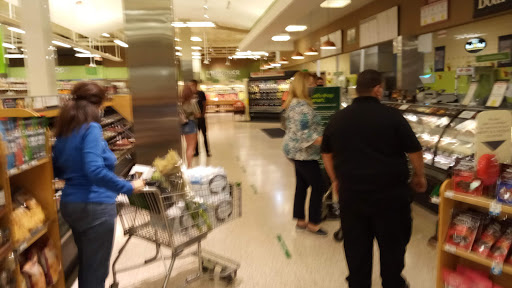 Supermarket «Publix Super Market at Plaza De Leon», reviews and photos, 106 Ponce De Leon Blvd, Miami, FL 33135, USA
