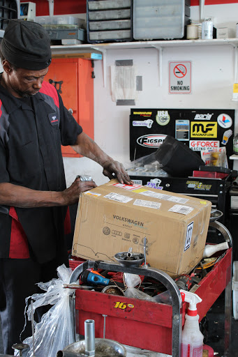 Auto Repair Shop «R & M Auto Repair Xperts», reviews and photos, 3190 E Sunset Rd C, Las Vegas, NV 89120, USA