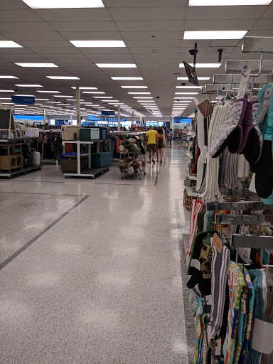 Clothing Store «Ross Dress for Less», reviews and photos, 2180 MacArthur Rd, Whitehall, PA 18052, USA