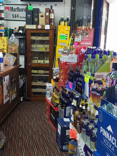 Liquor Store «Davie Discount Liquors & Wine», reviews and photos, 8856 W State Rd 84, Davie, FL 33324, USA