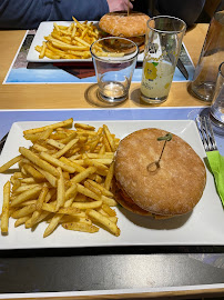 Hamburger végétarien du Restaurant français Le Gros Caillou à Saint-Sorlin-d'Arves - n°1