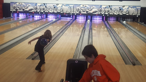 Bowling Alley «Mt. Morris Lanes and Pro Shop», reviews and photos, 9 Erie St, Mt Morris, NY 14510, USA