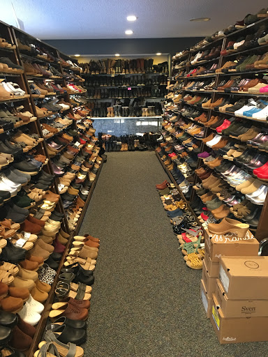 Shoe Store «Sven Factory Outlet Store», reviews and photos, 10000 Lake Blvd, Chisago City, MN 55013, USA
