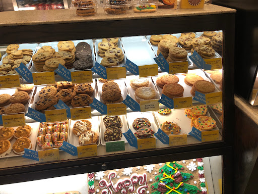 Dessert Shop «Nestle Toll House Cafe By Chip», reviews and photos, 23501 Cinco Ranch Blvd F120, Katy, TX 77494, USA