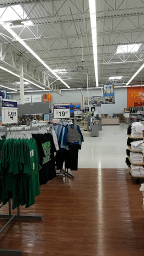 Department Store «Walmart Supercenter», reviews and photos, 250 Highlands Square Dr, Hendersonville, NC 28792, USA