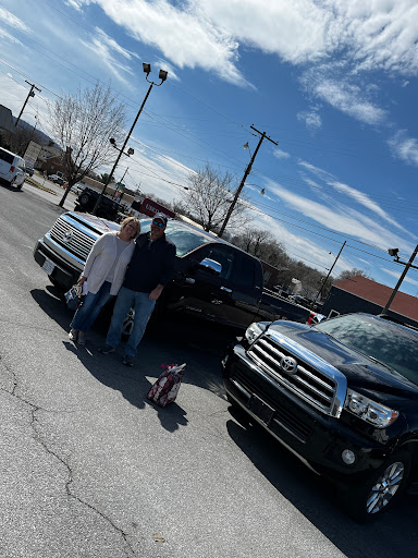 Jeep Dealer «Marlow Motor Company», reviews and photos, 707 N Commerce Ave, Front Royal, VA 22630, USA