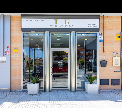 larach Estilistas en Boadilladel Monte, Madrid