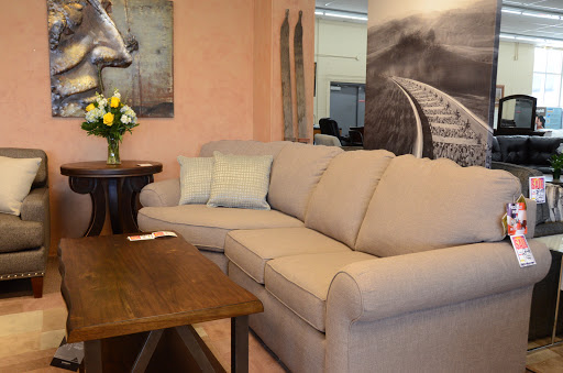 Furniture Store «Jeff Jones Furniture On Consignment», reviews and photos, 803 3rd Ave SE, Cedar Rapids, IA 52403, USA
