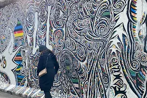 Teil der Berliner Mauer image