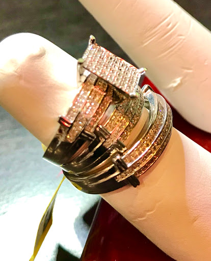 Jewelry Store «Unclaimed Diamonds», reviews and photos, 113 S 8th St, Philadelphia, PA 19106, USA