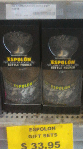 Liquor Store «Twinsburg Beer Wine & Liquor», reviews and photos, 9224 Darrow Rd, Twinsburg, OH 44087, USA