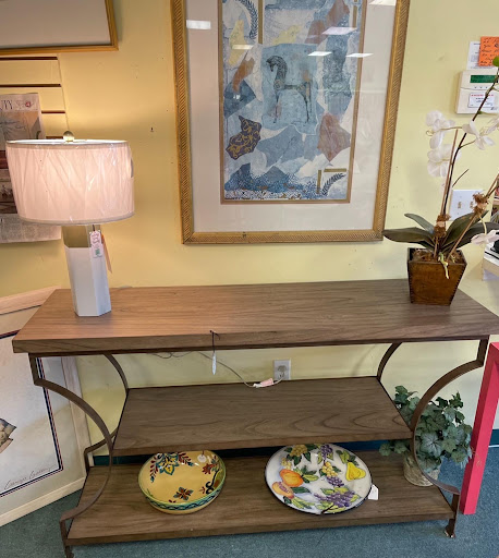 Thrift Store «Tambourine Resale Shop», reviews and photos, 1619 10th Ave, Vero Beach, FL 32960, USA