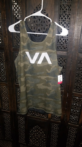 Thrift Store «Goodwill», reviews and photos, 7919 Beverly Blvd, Los Angeles, CA 90048, USA