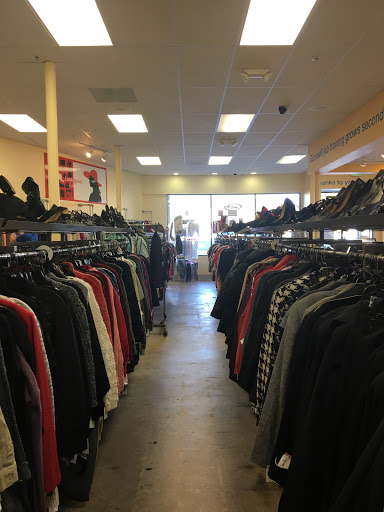Thrift Store «Goodwill Boutique by the Beach», reviews and photos