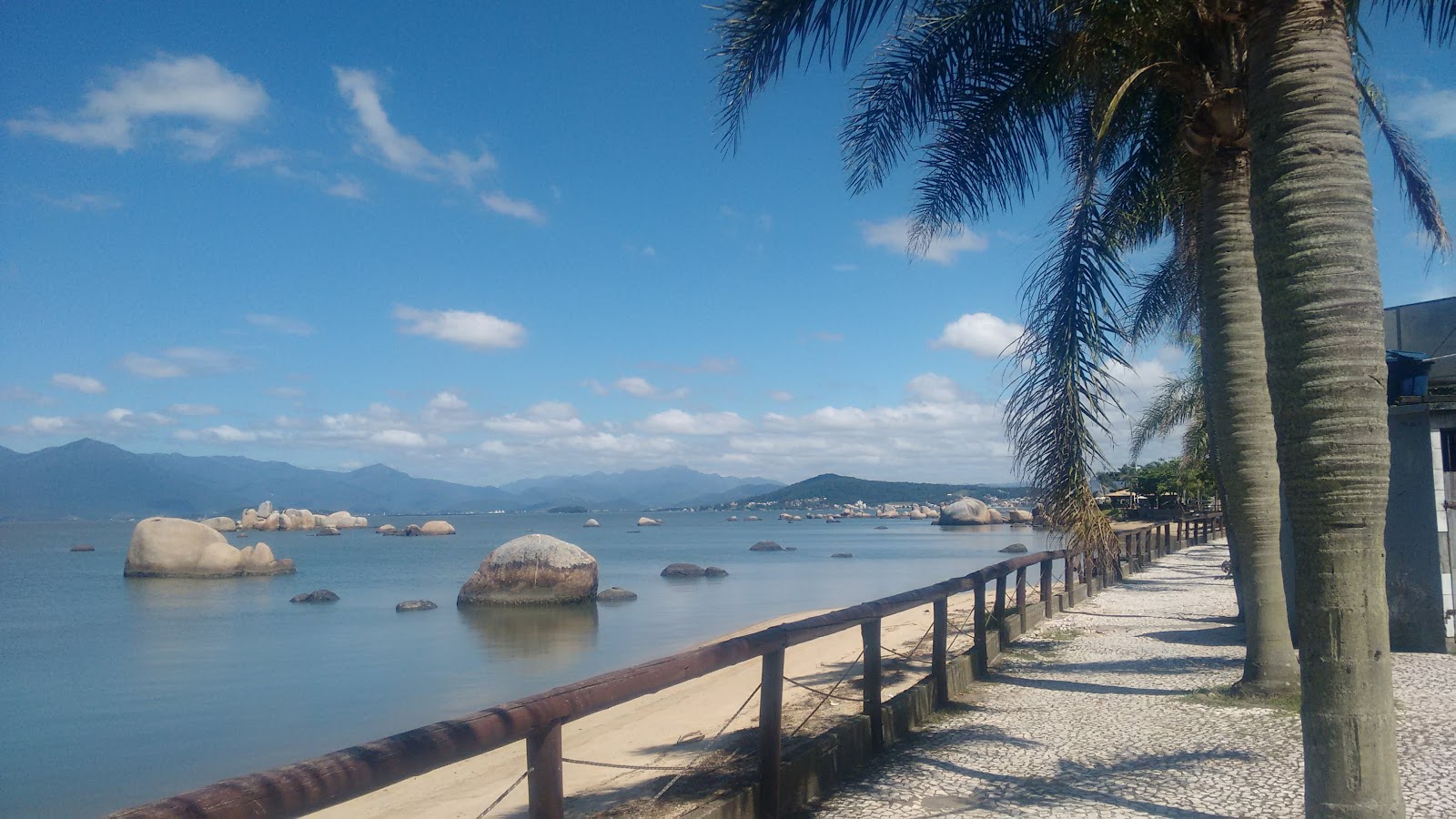Foto av Praia das Palmeiras bekvämlighetsområde