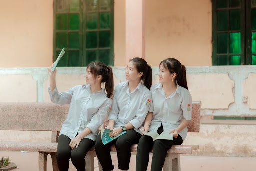 Trường THPT Hồng Bàng