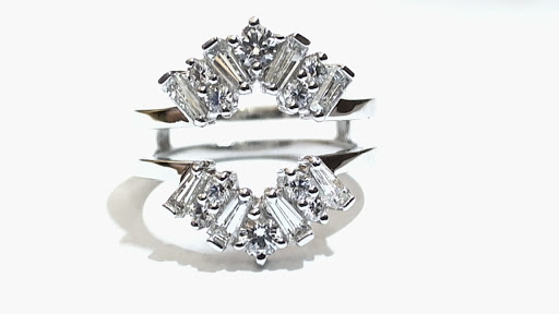 Jewelry Buyer «Bell Family Jewelers», reviews and photos, 40-21 Bell Blvd, Bayside, NY 11361, USA