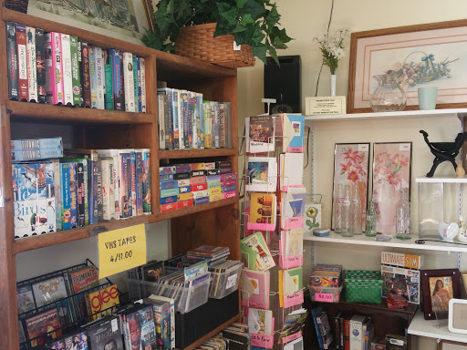 Thrift Store «Hospice Services of Lake County Thrift Store, Clearlake», reviews and photos, 14290 Lakeshore Dr, Clearlake, CA 95422, USA