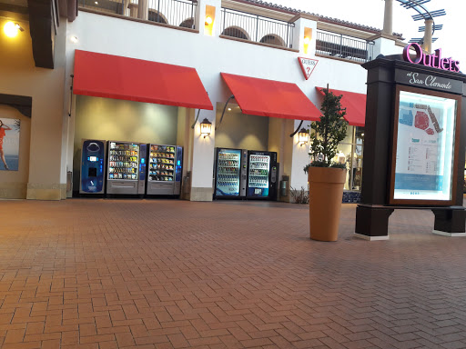 Outlet Mall «Outlets at San Clemente», reviews and photos, 101 W Avenida Vista Hermosa #190, San Clemente, CA 92672, USA