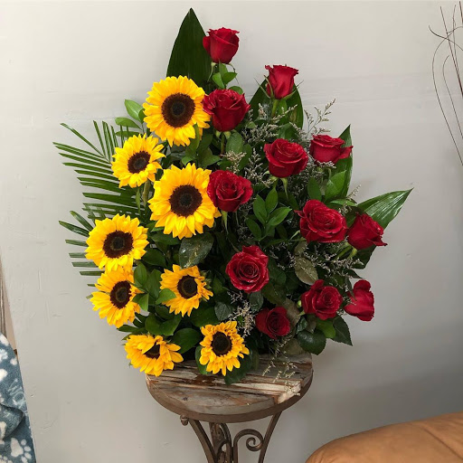 Florist «J & J Flowers and Gifts Shop», reviews and photos, 8366 Pines Blvd, Pembroke Pines, FL 33024, USA