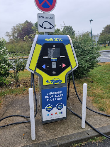 Borne de recharge de véhicules électriques SDE Calvados Charging Station Bayeux