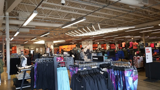 Sporting Goods Store «Nike Factory Store», reviews and photos, 1 Outlet Blvd #600, Wrentham, MA 02093, USA