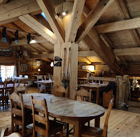 Atmosphère du Restaurant français La Ferme du Pépé à Le Grand-Bornand - n°14