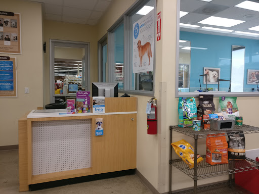 Pet Supply Store «Petco Animal Supplies», reviews and photos, 2749 Via De La Valle, Del Mar, CA 92014, USA
