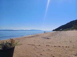 Photo de Mathraki Beach zone des équipements