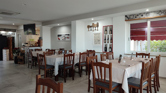 Ristopescheria La Pergola Corso Carlo Pisacane, 51, 84051 Palinuro SA, Italia