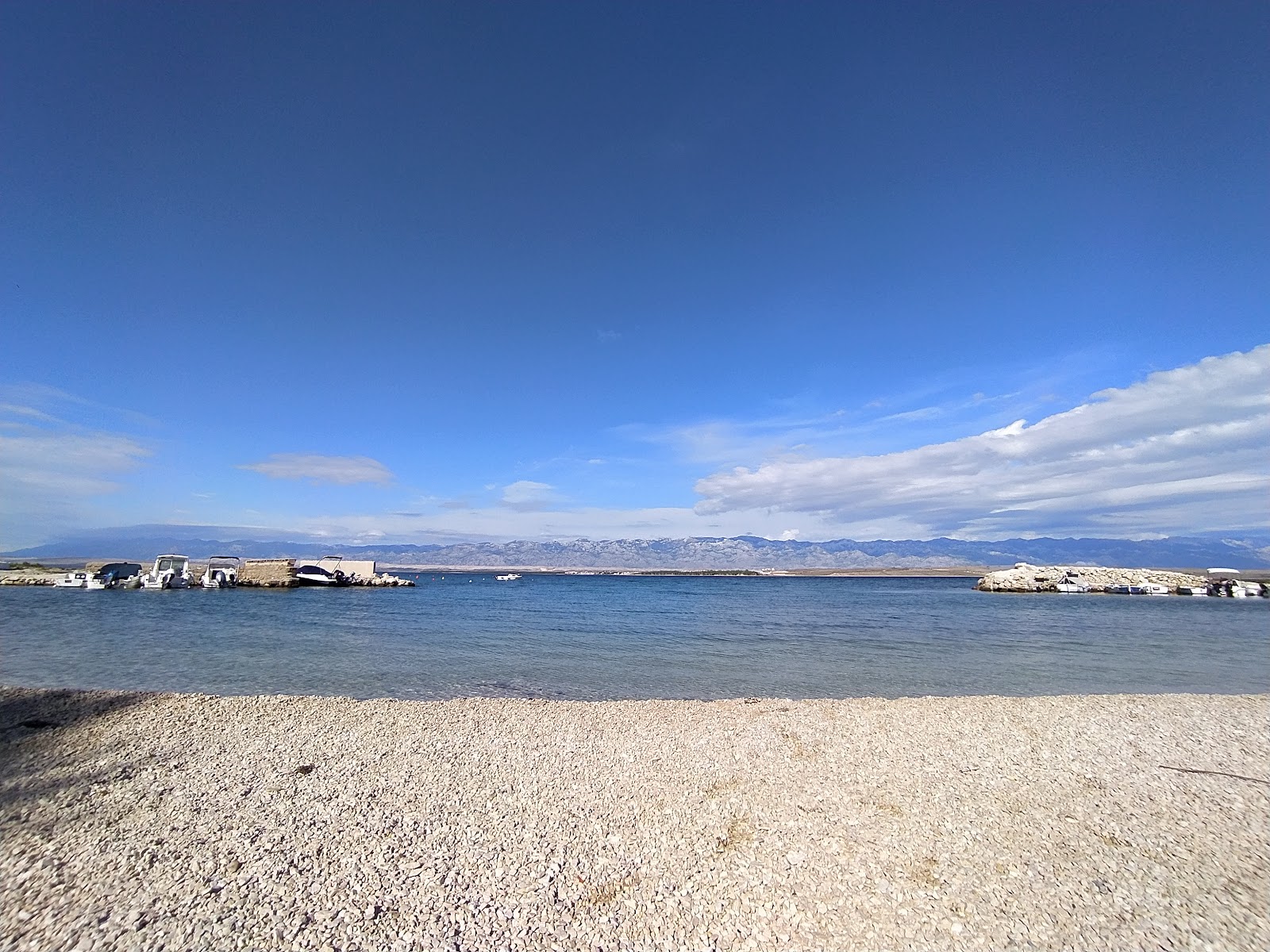 Plaza Velika Slatina'in fotoğrafı ve yerleşim