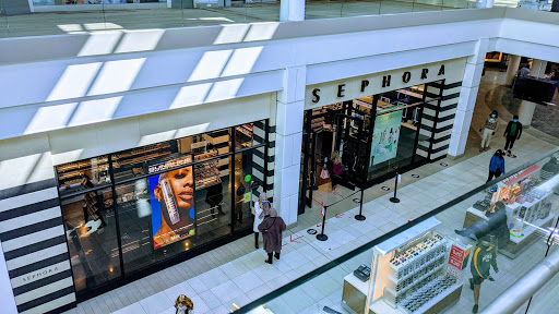 SEPHORA, 55 Parsonage Rd, Edison, NJ 08837, USA, 