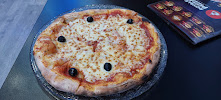 Pizza du Pizzeria Royale Pizza à Calais - n°17
