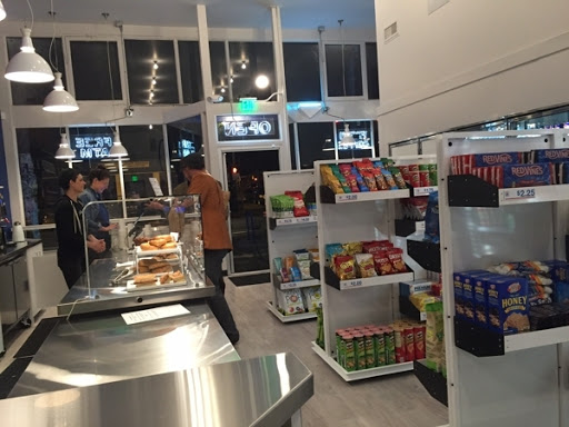 Convenience Store «Mini Mini», reviews and photos, 638 E Burnside St, Portland, OR 97214, USA