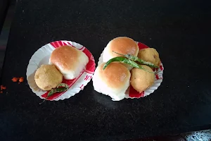 Aai Saptshrungi Vadapav centre image