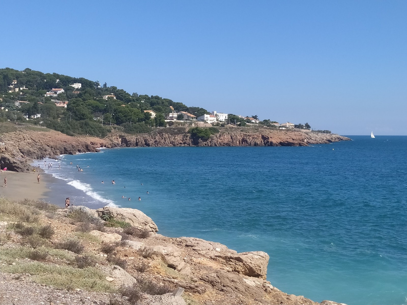 Foto von Crique de la Nau Plage mit sehr sauber Sauberkeitsgrad