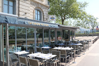 Atmosphère du Restaurant Brasserie Le Sud - Bocuse à Lyon - n°3