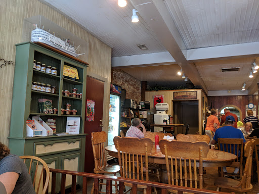 Convenience Store «Augusta General Store», reviews and photos, 109 Main St, Augusta, KY 41002, USA