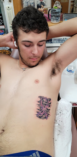 Tattoo Shop «American Graffiti Tattoos», reviews and photos, 630 W Grand River Ave, Brighton, MI 48116, USA