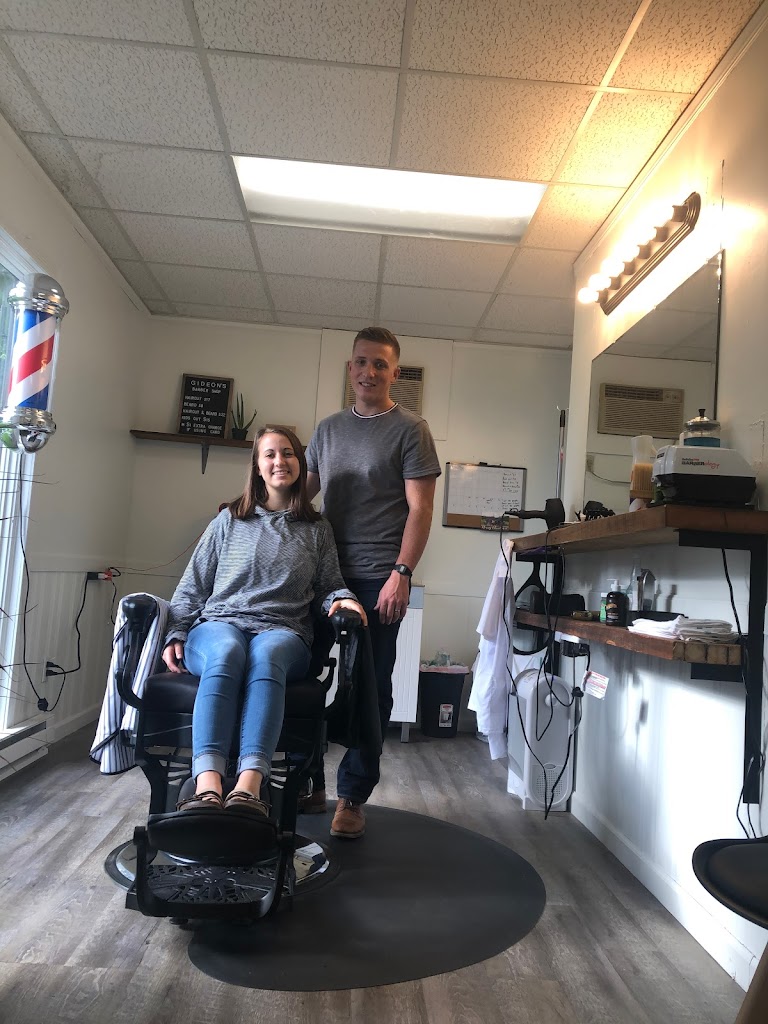 Gideon's Barbershop 61739