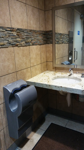 Gas Station «Chevron», reviews and photos, 993 Lawson Ave, Woodburn, OR 97071, USA