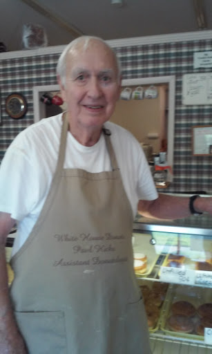 Donut Shop «White House Donut Shop», reviews and photos, 212 E Main St, Westfield, IN 46074, USA