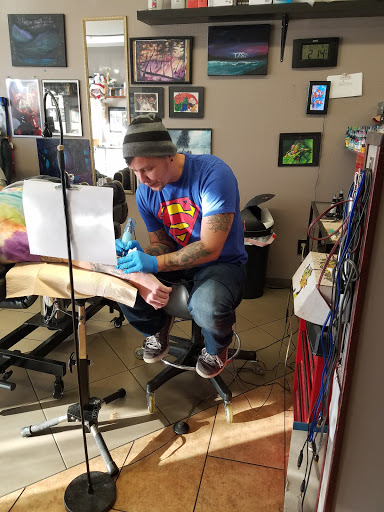 Tattoo Shop «Illuminati Tattoo Parlor», reviews and photos, 10214 SE Mill Plain Blvd Suite B, Vancouver, WA 98664, USA